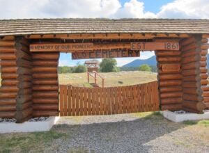 Clinton Pioneer Cemetery gate 3.jpg